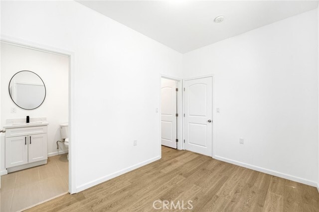 Building Photo - 1375 N Mentor Ave