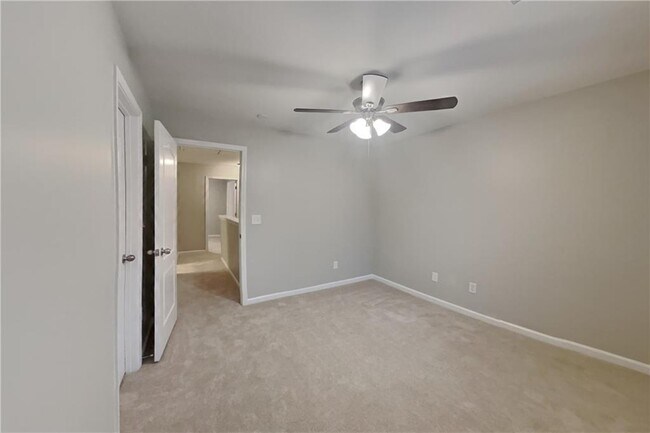 Building Photo - 15 Jessica Ln