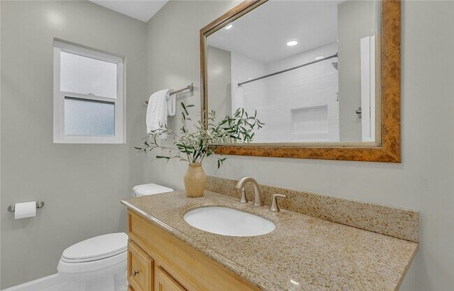 Building Photo - 3907 La Crescenta Ave