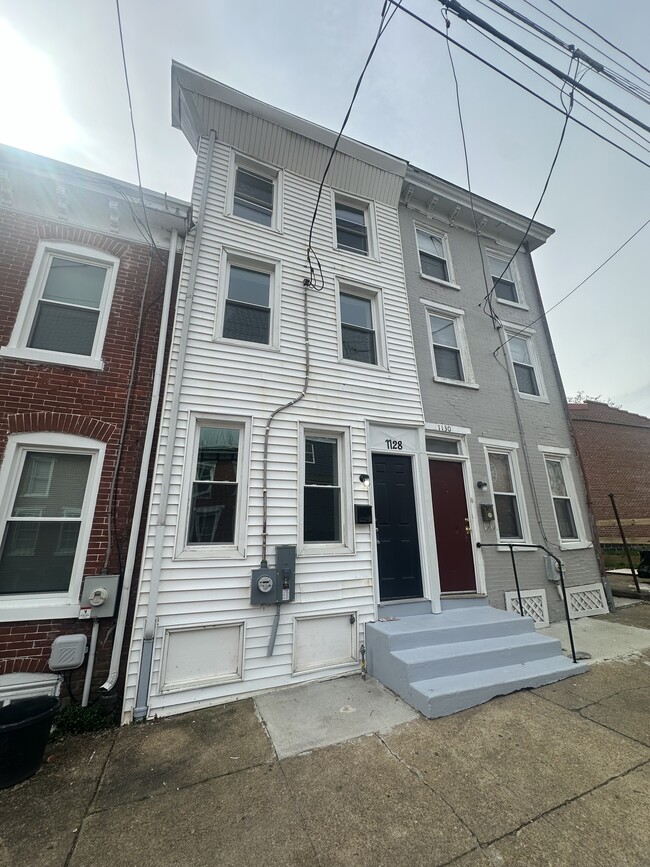 Primary Photo - 1128 W 3rd St