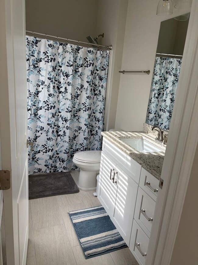 Building Photo - 2 Story Townhome in Hartbrook, Very Close to HWY280