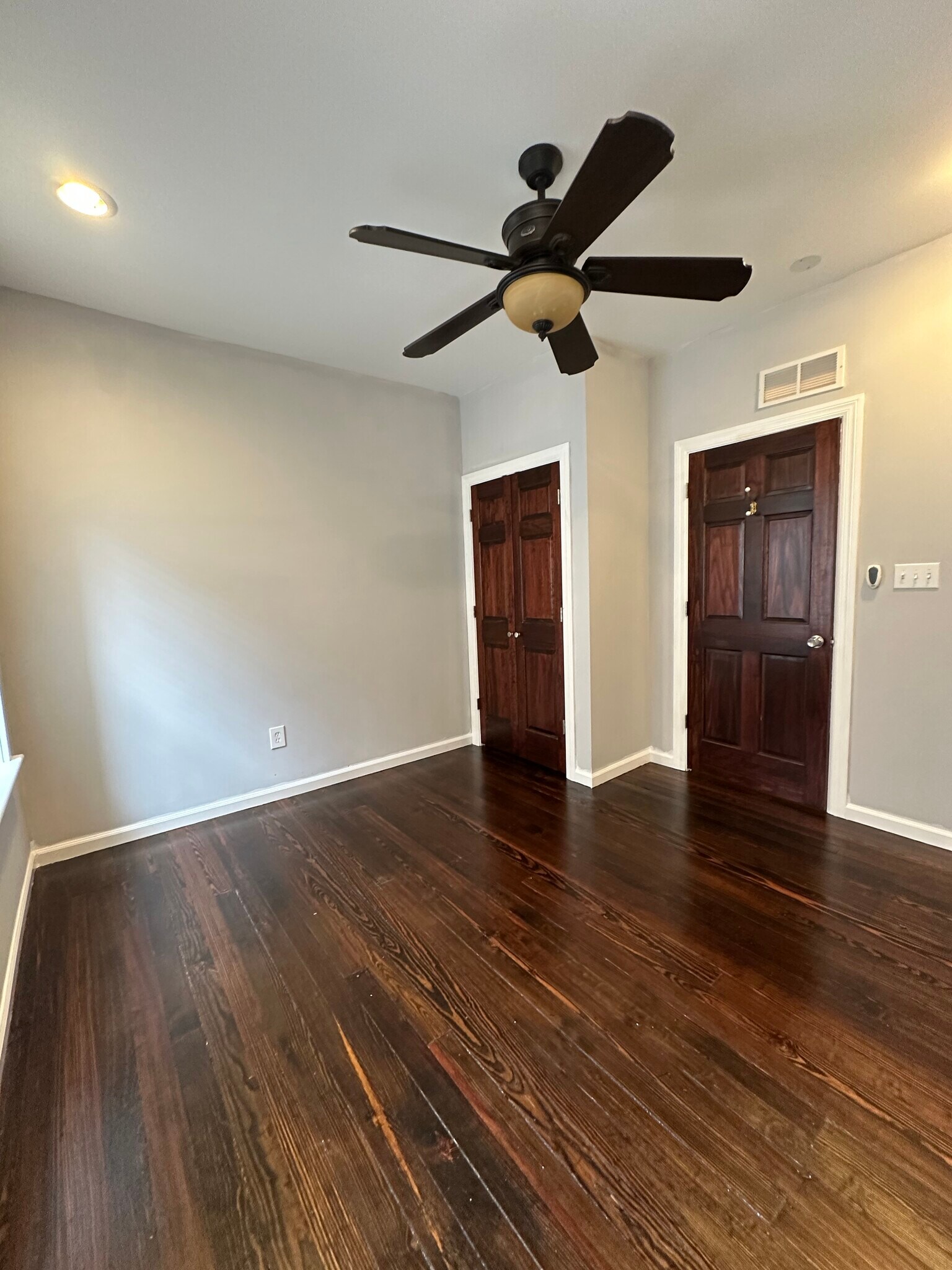 Bedroom - 3169 Portis Ave