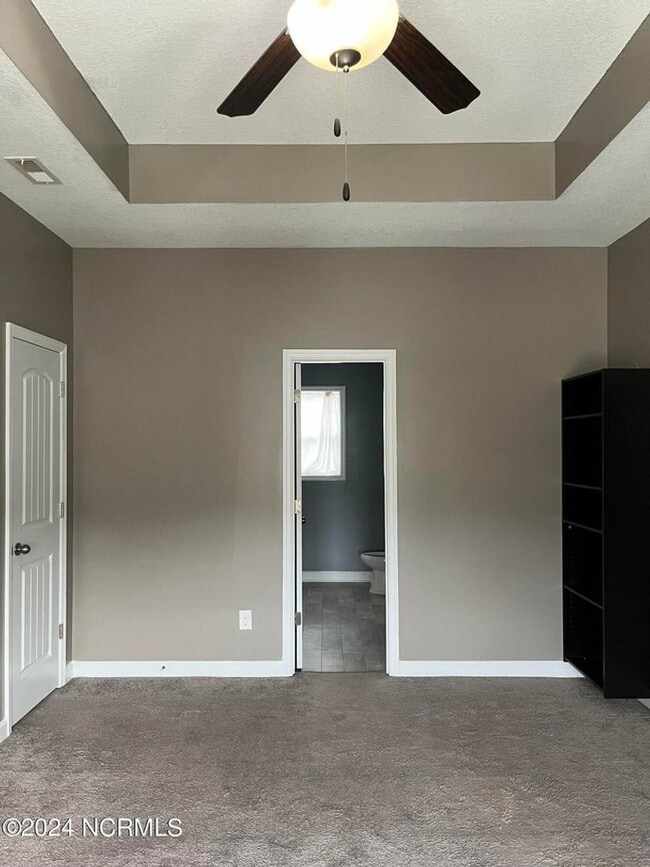 Building Photo - Welcome to Dairyfarm Road!