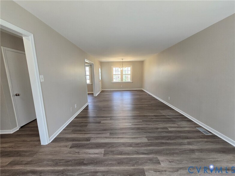 Building Photo - 1600 Porters Mill Terrace