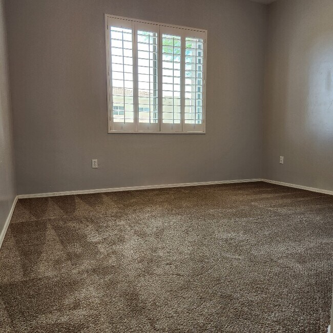 Building Photo - 13604 E High Plains Ranch St