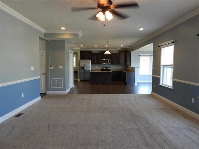 Building Photo - 1345 Sandstone Dr