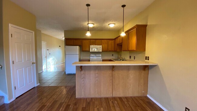 Building Photo - 287 Carmel Valley Way