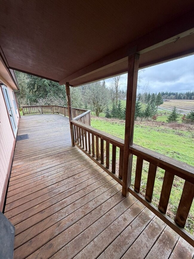 Building Photo - 3 Bedroom with a View!