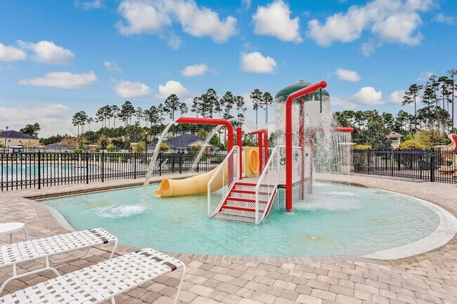 Building Photo - Spacious 4 Bed / 4 Bath Home with Upgrades...