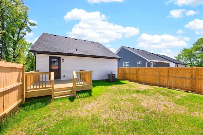 Building Photo - 206 Ross Ave