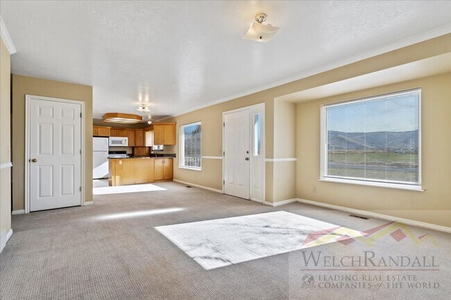 Building Photo - Your Ideal Heber Home: Spacious, Stylish, ...