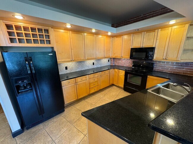 Building Photo - Beautiful Loft in Downtown Springfield