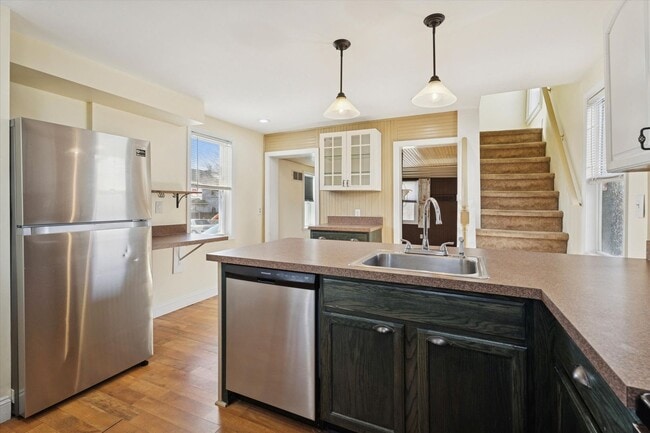 Building Photo - Charming 2-Bedroom Single-Family Home with off Street Parking