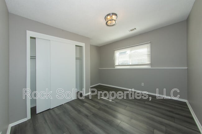 Building Photo - 5450 Atlantic Dr