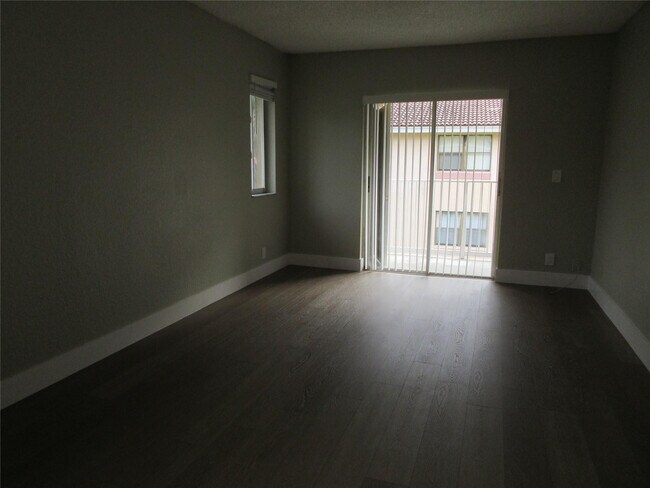 Building Photo - 11446 NW 42nd St