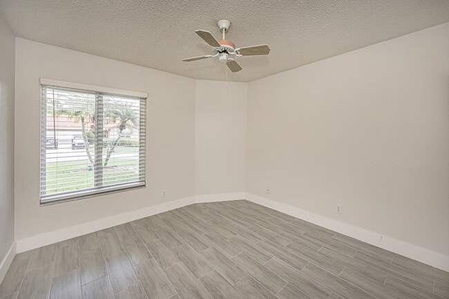 Building Photo - 5148 Rosen Blvd