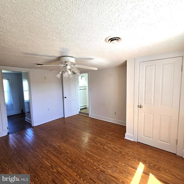 Building Photo - 8293 Leetown Rd