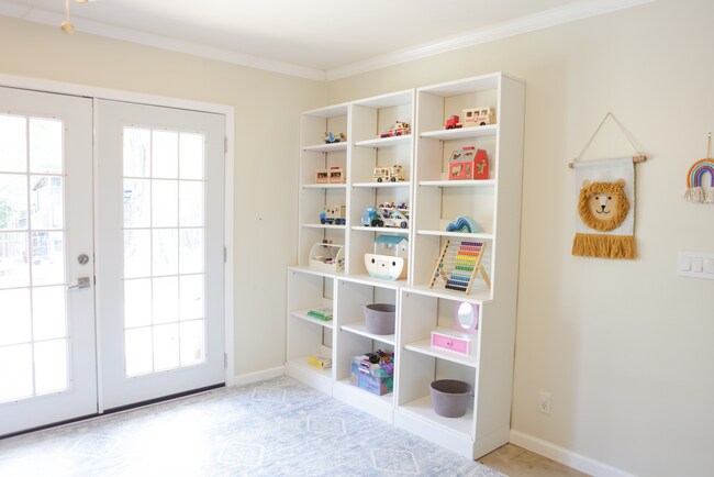 Building Photo - 4BD 2BA in East Austin - Near Mueller comm...