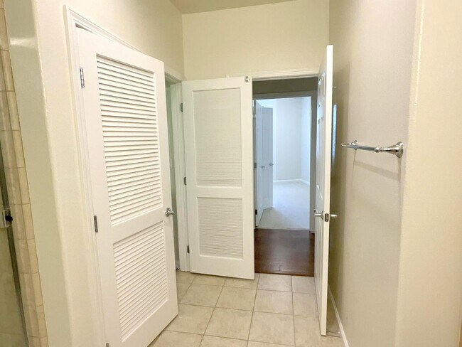 Building Photo - Gorgeous Corner Condo at The Terraces in Dublin Ranch Village!!