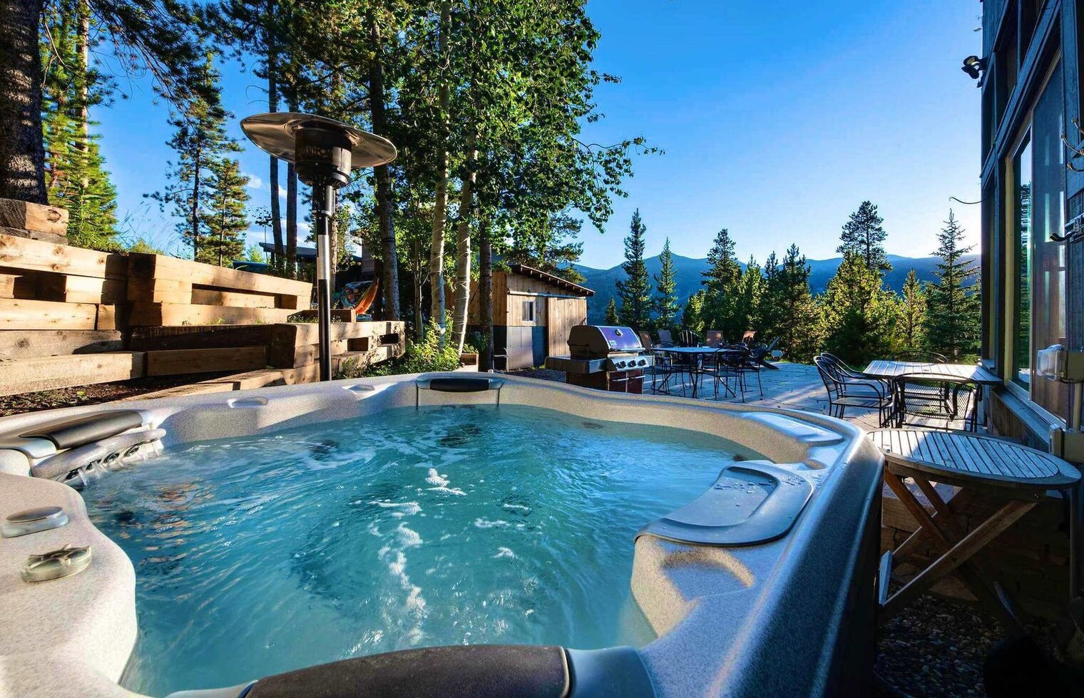 Building Photo - 1396 Forest Hills Dr