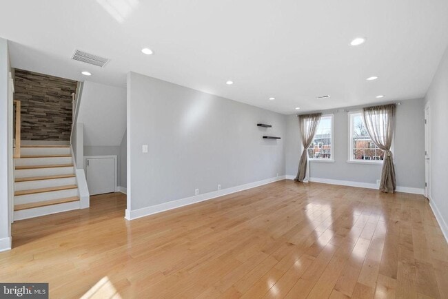 Building Photo - 3476 S Utah St