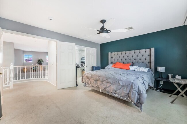 Building Photo - 9921 Canyon Peak Dr