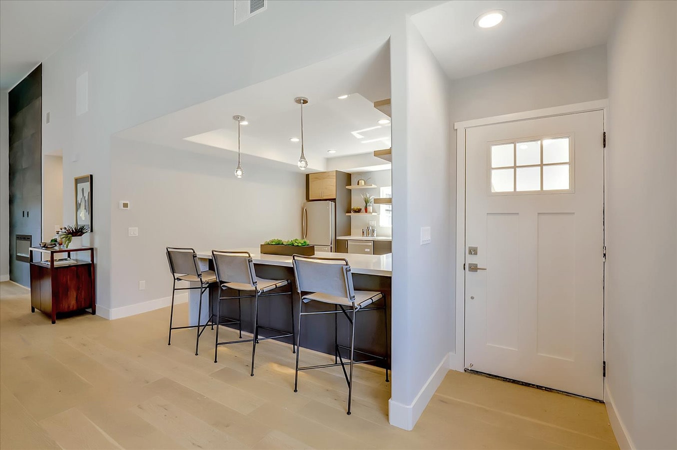 Building Photo - 914 Everett Ave