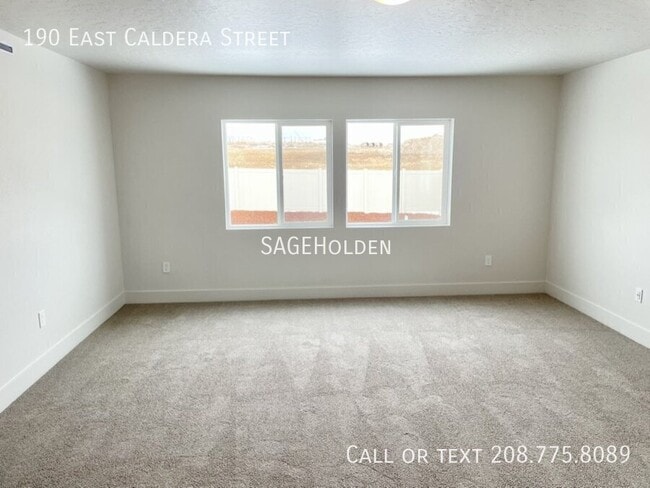 Building Photo - 190 E Caldera St