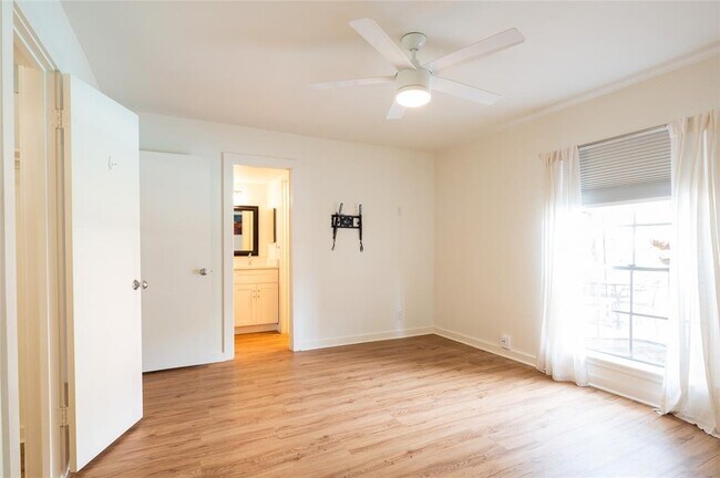 Building Photo - 7920 Rockwood Ln