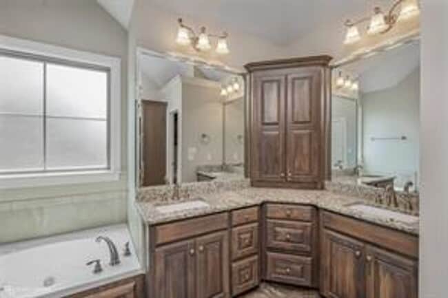 Building Photo - 307 Ansley Cir