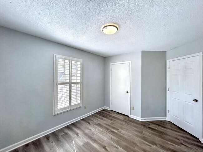 Building Photo - 1474 Wood Trail Cir