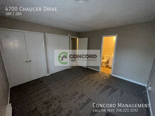 Building Photo - 4700 Chaucer Dr