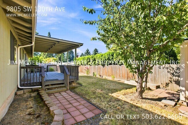 Building Photo - 9805 SW 130th Ave
