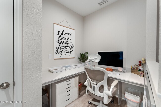 Building Photo - 50 Sydney Cv