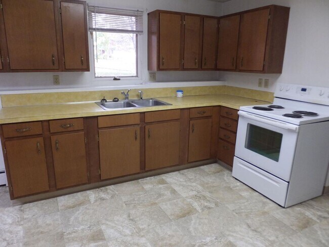 Building Photo - 2236 1/2 36 ST Missoula