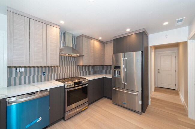 Building Photo - 9 Odell Pl