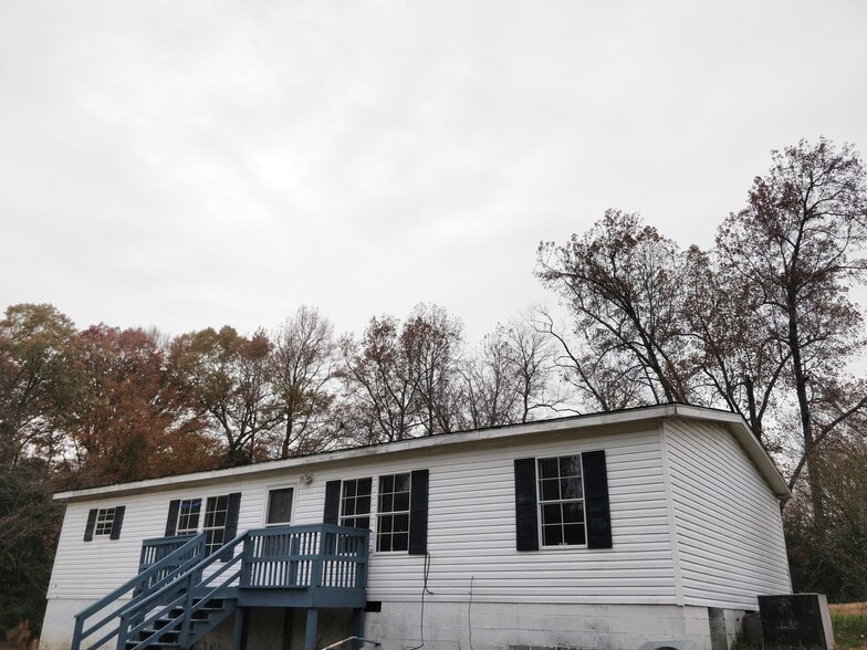 Building Photo - 8640 old pond rd