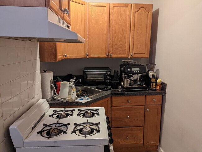 Building Photo - Fenway Studio, close to everything, new to the market, ht/hw included!