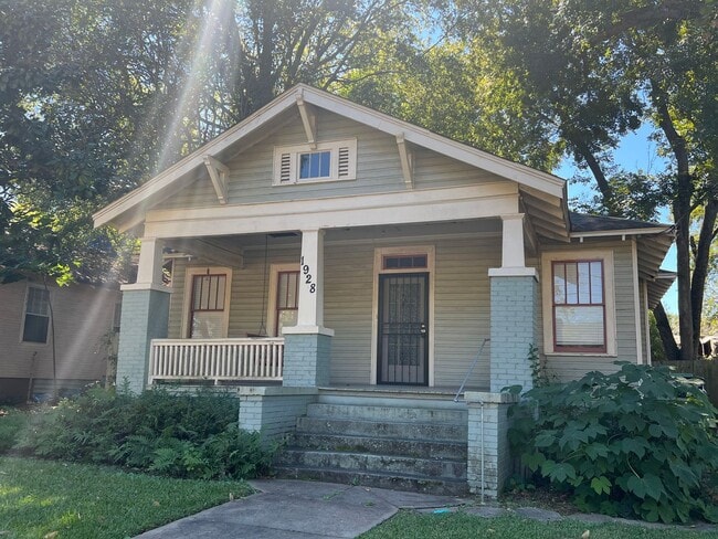 Primary Photo - Charming Capital Heights Home