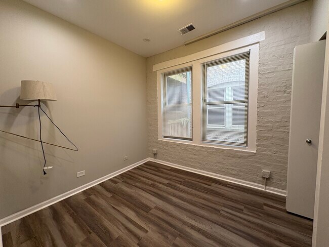 Building Photo - 1649 W Pratt Blvd