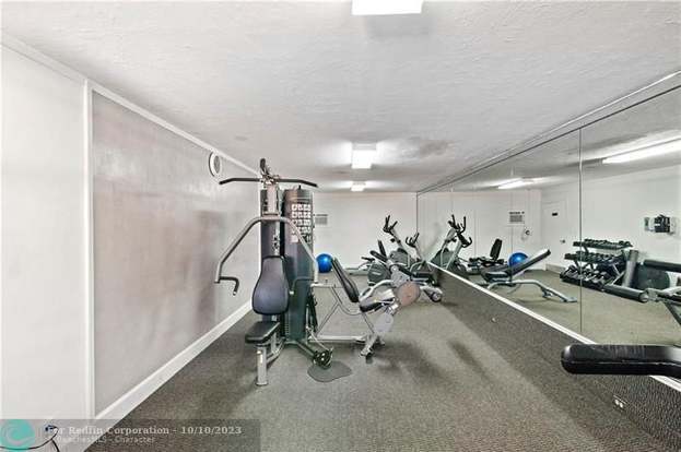 Building Photo - 2151 NE 68th St