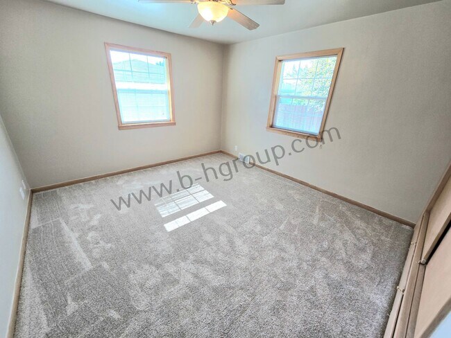 Building Photo - 7833 39th Ave