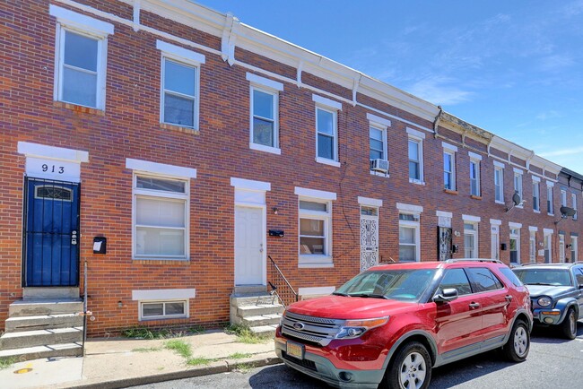 Building Photo - Spacious Renovated Baltimore Row-Home