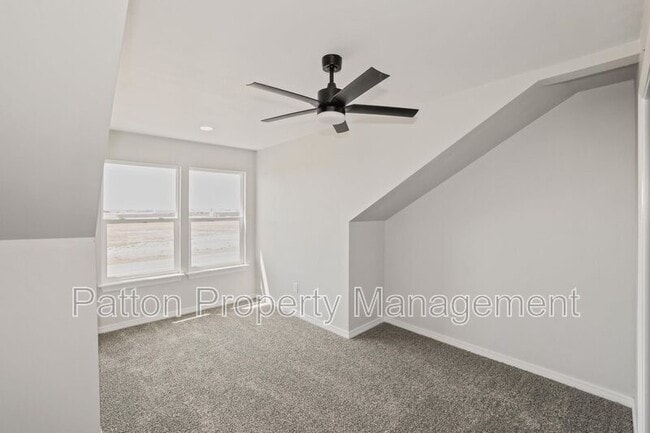 Building Photo - 17900 Lone Ranch Rd