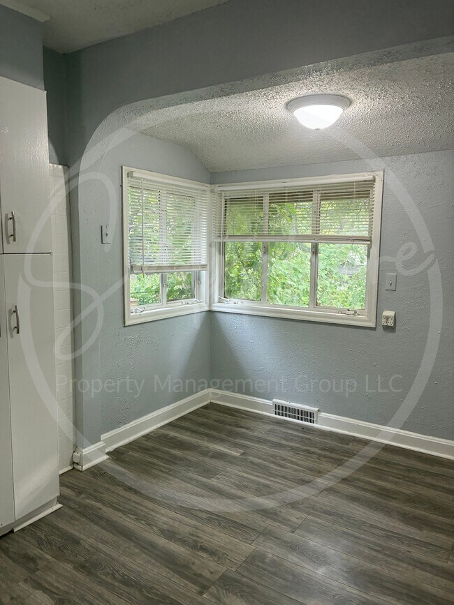 Building Photo - 5344 Brooklyn Ave