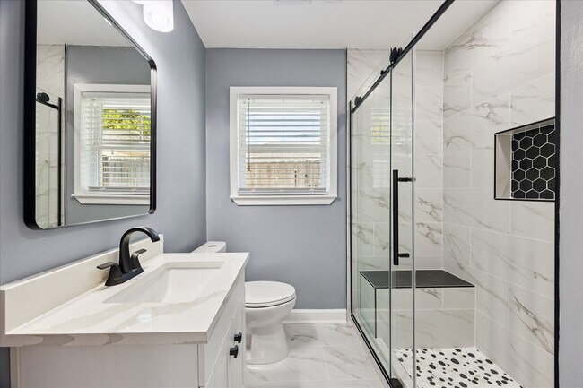 Building Photo - 8519 Hatton St