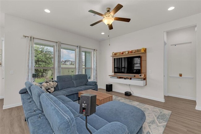 Building Photo - 10024 Dalliance Ln