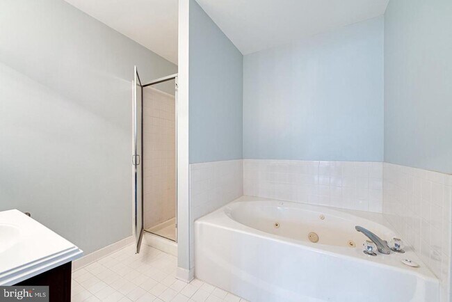Building Photo - 4108 Monument Ct