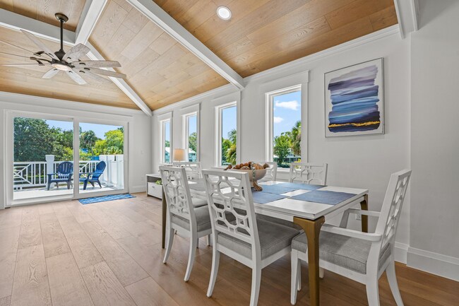 Building Photo - 202 NE 2nd Ave