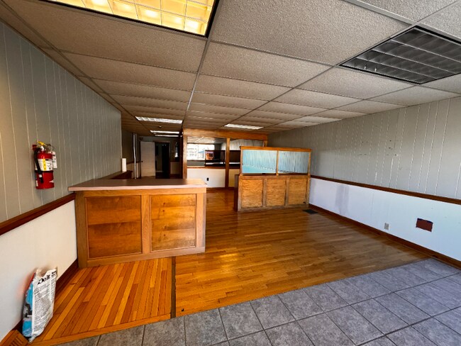 Building Photo - 22 Monument Sq